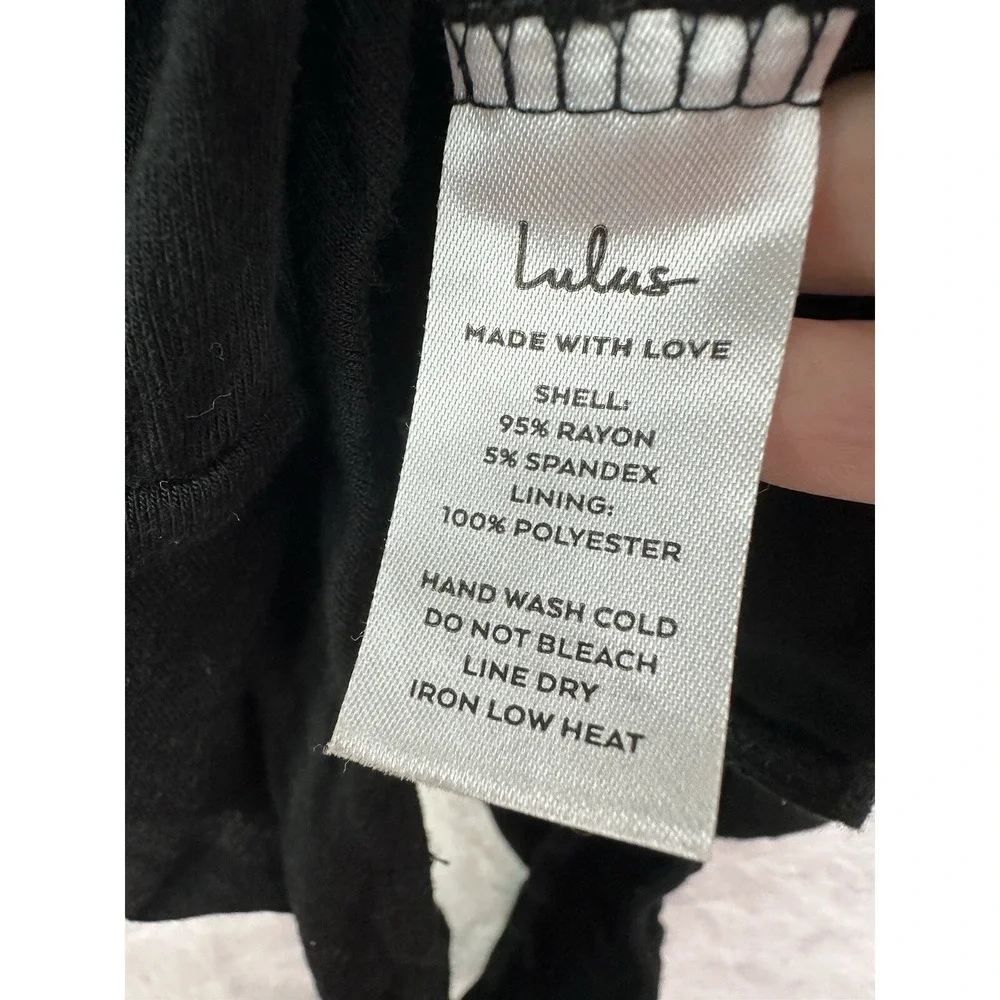 Lulus Womens Top Bodysuit Black Short Sleeve Size XS Satin Lined Edge EUC - Picture 8 of 11